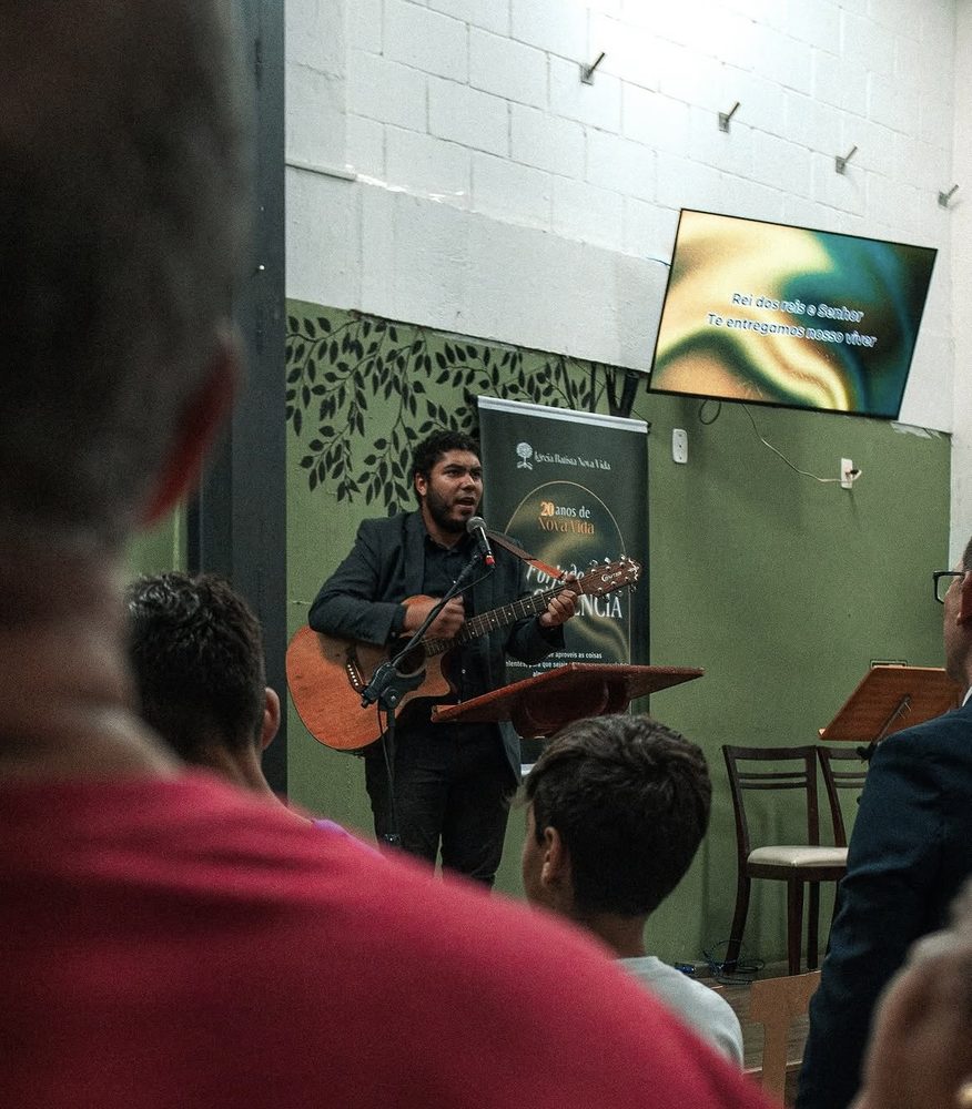 Ministração musical em culto